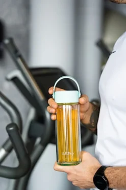 Butelka z zaparzaczem Fuori 350 ml miętowa