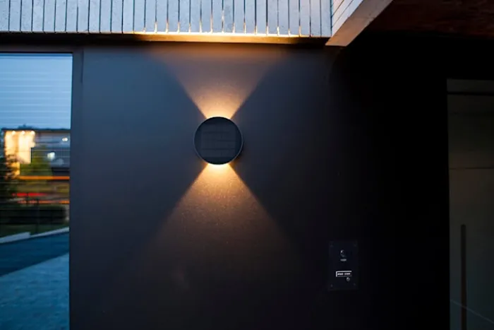 Kinkiet zewnętrzny Belka LED solarny czarny