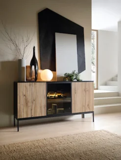 Komoda Tosena trzydrzwiowa z oświetleniem LED 154 cm Czarny/Dąb wotan
