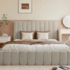 Łóżko tapicerowane 160x200 cm Fiarro z pojemnikiem na pościel jasnobeżowe welur stelaż metalowy