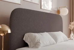 Łóżko tapicerowane 140x200 cm Sonvivo z pojemnikiem na pościel brązowe boucle stelaż metalowy