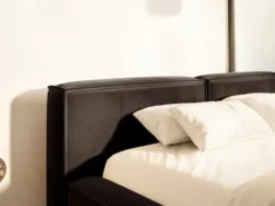 Łóżko tapicerowane 200x200 cm Tilves Slim z pojemnikiem stelaż metalowy brązowe welur