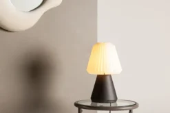 Lampa stołowa Fjallen 33 cm biała/orzech