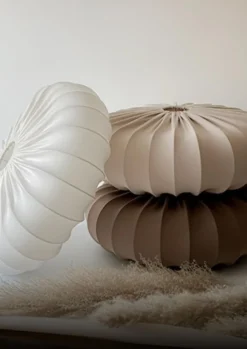 Lampa wisząca Cafee średnica 66 cm latte z białą podstawą