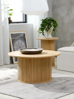 Okrągły stolik drewniany Gativel 90 cm z okrągłą podstawą lamele naturalny dąb