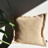 Poszewka Boucle z dekoracyjnym rantem 40x40 cm beżowa