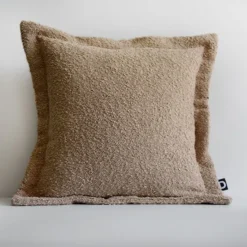 Poszewka Boucle z dekoracyjnym rantem 40x40 cm beżowa