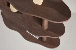 Regał Vorenne 120 cm z dwiema półkami orzech