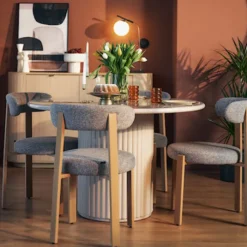 Stół okrągły do jadalni Prinise 120 cm taupe wysoki połysk