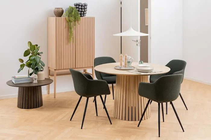Stół okrągły Gimmar dąb bielony z lamelową podstawą 120 cm