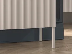 Szafka RTV Derriva z ryflowanymi frontami 170 cm kaszmir