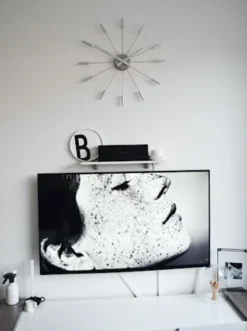 Zegar ścienny Plug Inn 58 cm srebrny