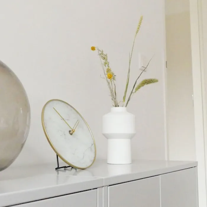 Zegar stojący Marble 20 cm biało-złoty