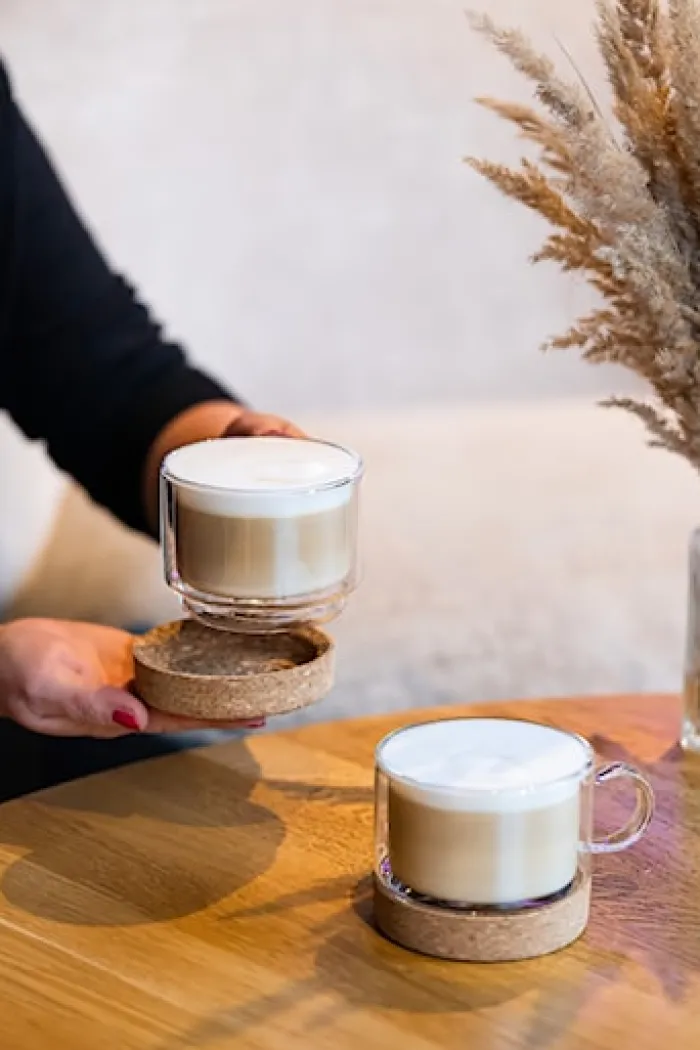 Zestaw 2 filiżanek z podstawkami Vilagio 220 ml
